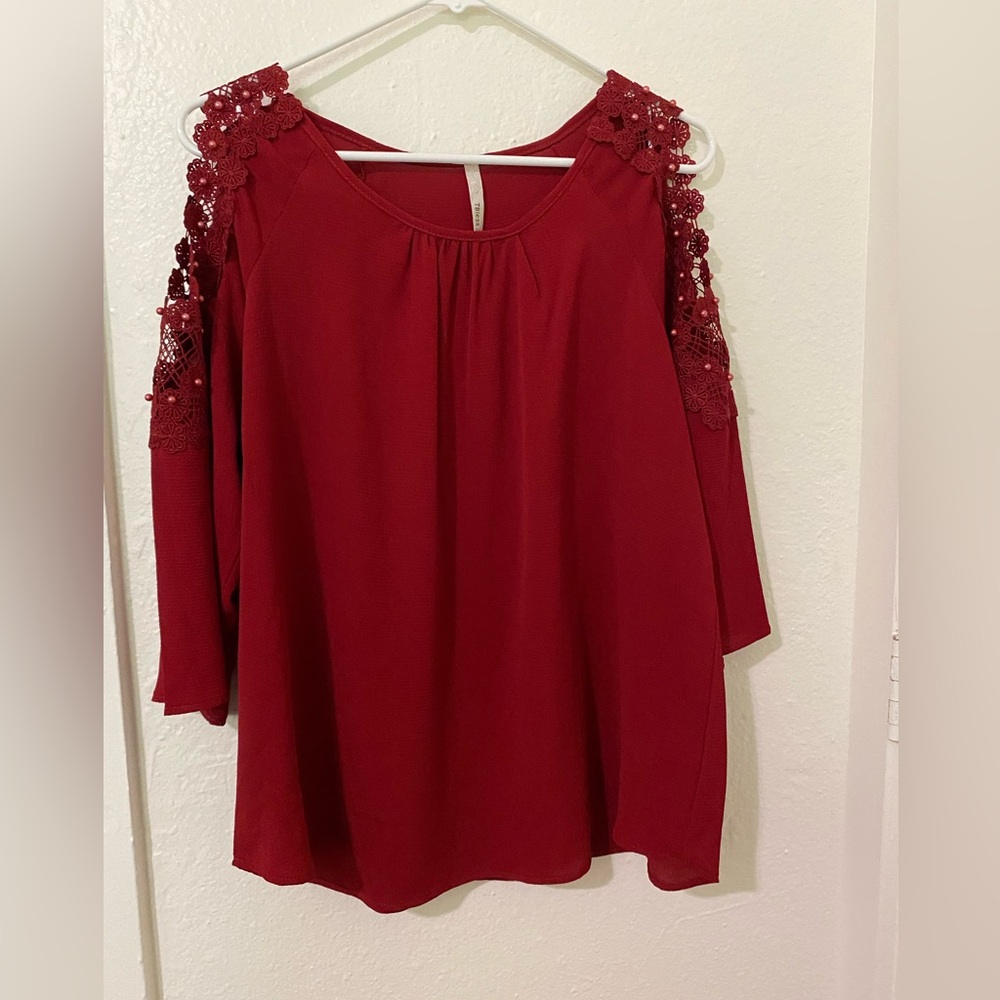 blouses for women color red size L 3/4 sleeve round neck with lace Tbless
